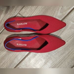 Red, the point Rothys